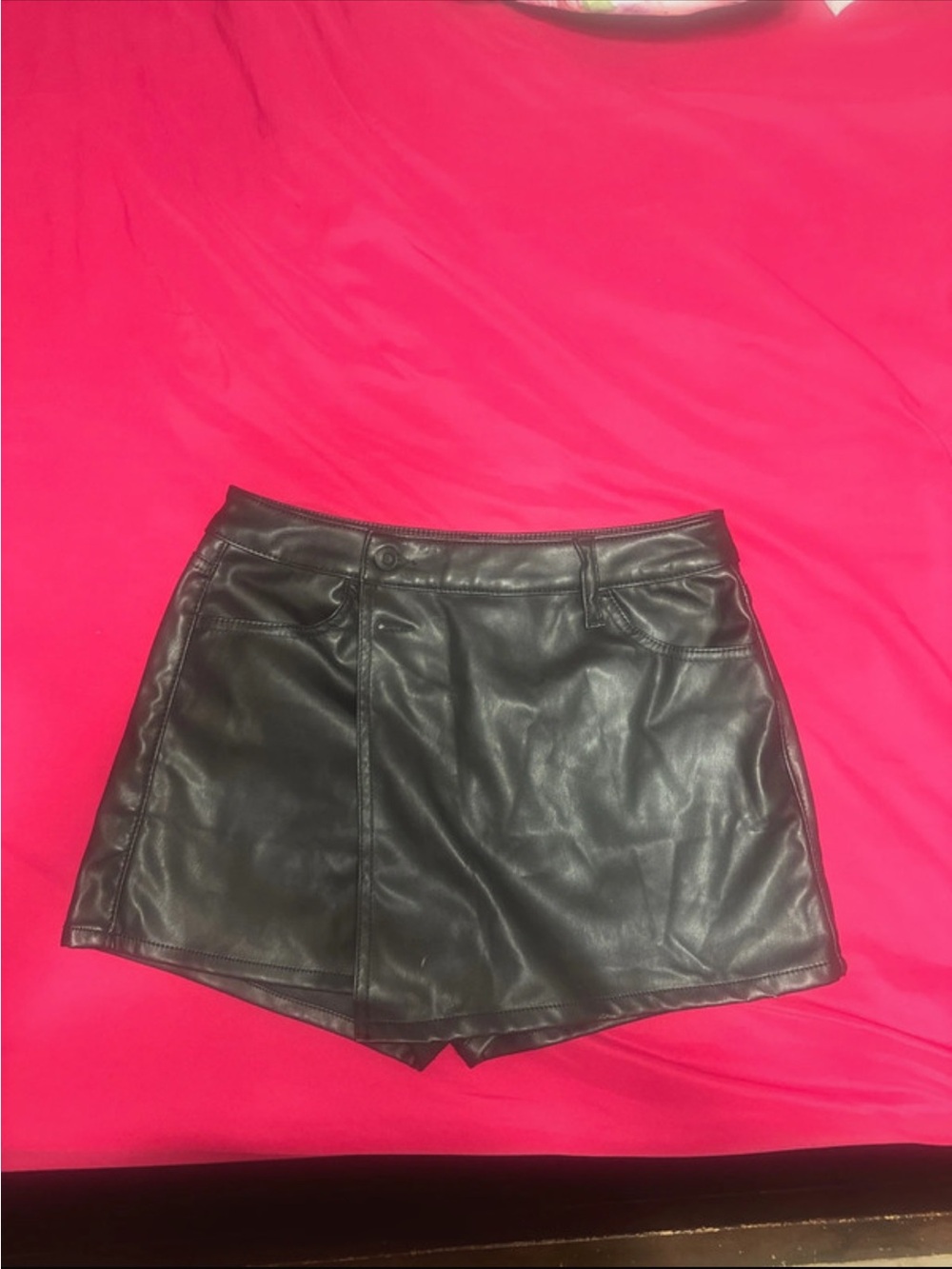 Celebrity Pink Black Faux Leather Skort with Hot Pink Liner
